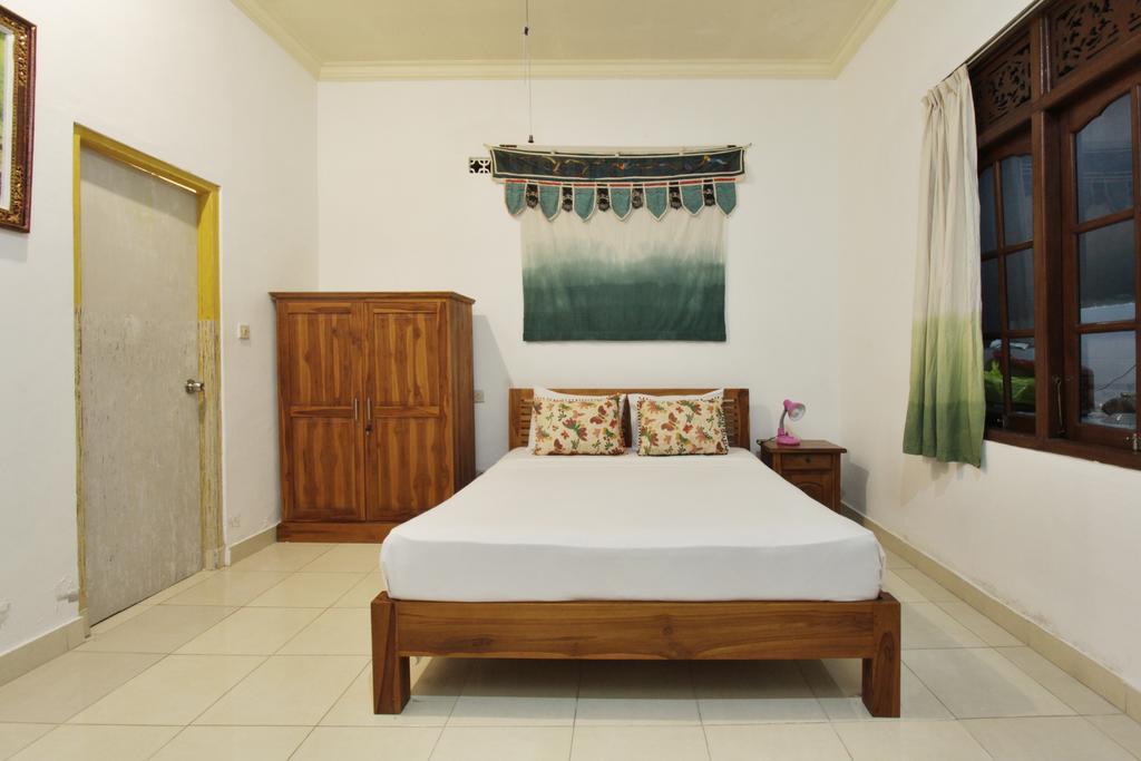 Pondok Gusti Homestay Redpartner
